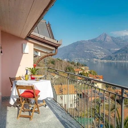 Classy Wifi, Parking & Stunning View! Appartement